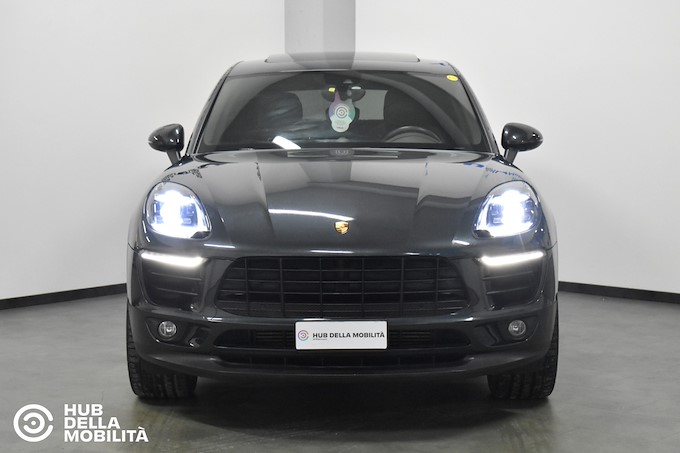 PORSCHE Macan 2.0